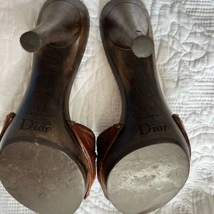VINTAGE DIOR HEELS